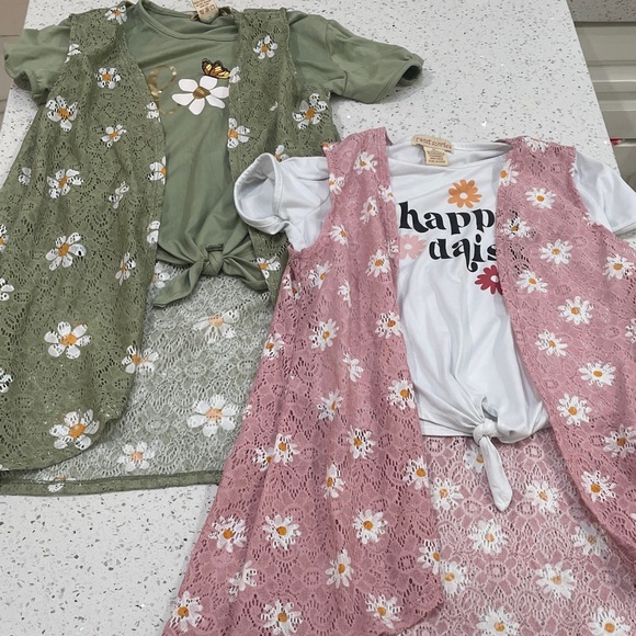 sweet stories Other - Girls Floral Lace Vest and T-Shirt Set size small